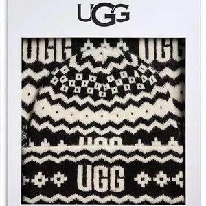 UGGIsle Scarf and Hat Set